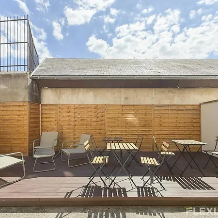 Daire Charming 21m In 20 With Shared Terrace