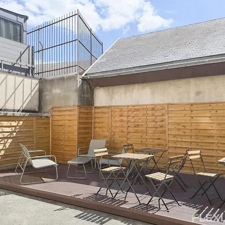 Charming 21m In 20 With Shared Terrace *